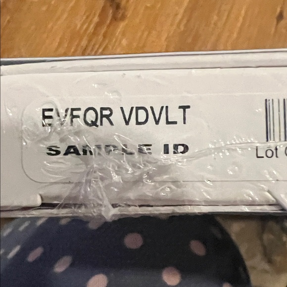 Essential Dog DNA Collection Kit - Blue - Picture 3 of 4